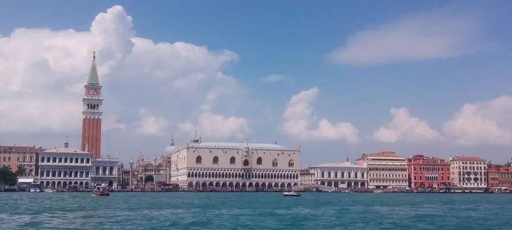 Tour di piazza San Marco, palazzo Ducale e basilica. simboli del potere politico e religioso della serenissima. Tour privato con guida abilitata