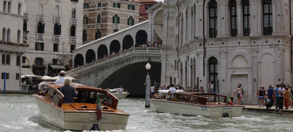 Trasporto privato a Venezia, servizio di trasferimento su misura